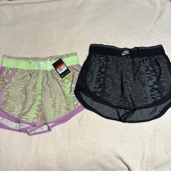 Nike Pants - Nike Women Size Large Shorts.